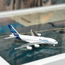 Ensemble Airbus A380 ( photographie + boarding pass (11 sept.13) + die-cast herpa 1/1000)