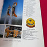 LES DIABLES ROUGES la patrouille acrobatique belge (prix réduit : une griffe s/la couverture et deux pages décousues).