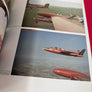 LES DIABLES ROUGES la patrouille acrobatique belge (prix réduit : une griffe s/la couverture et deux pages décousues).