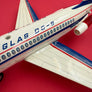 Douglas DC-9 « battery operated » – Nomura Toys (Japon, vers 1966-1970) — 36 L cmx E 37 cm (échelle approximative 1:60) —