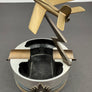 UNIQUE - Cendrier « trench art » réalisé à partir d’une pièce de moteur (authentique piston) – Force Aérienne belge, ca 1956–1970