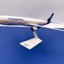 Airbus 330-300 SN Brussels Airlines Scale 1:200. Maquette en plastique, montée. Excellent état.