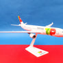 AIRBUS A330-200 — 🇵🇹 TAP Air Portugal — modèle de bureau sur socle — 30 cm — échelle 1:200