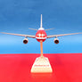 BOEING 767-200 — 🇨🇴 Avianca Colombia — modèle de bureau sur socle — échelle 1:200 — 27 cm