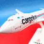 BOEING 747-8F — 🇱🇺 Cargolux Airlines International — modèle de bureau sur socle — échelle 1:250 — 30 cm