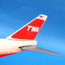 BOEING 747-100 — 🇺🇸 Trans World Airlines (TWA) — modèle de bureau sur socle — échelle 1:250 — 27 cm