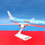 BOEING 767-300 — 🇧🇪 Jetairfly.com — modèle de bureau sur socle — échelle 1:227 — 27 cm