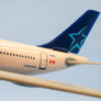 Airbus A330-200 - 🇨🇦 Air Transat - maquette de bureau – 1:202 - 29 × 30 cm