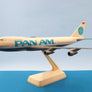 Boeing 747-100 - 🇺🇸 Pan Am - maquette de bureau « Billboard Livery » – 1:260 - 27 × 25 cm