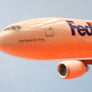 Boeing 777F FedEx Express — 🇺🇸 FedEx Express — maquette de bureau — Socatec Aircraft Models — env. 1:200