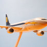 Airbus A330-200 — 🇮🇳 Jet Airways — maquette de bureau en plastique — échelle env. 1:200