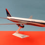 Boeing 767-300 — 🇺🇸 Delta Air Lines — maquette de bureau en plastique — env. 1:200