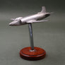 🇬🇧 Maquette ancienne de chasseur britannique Supermarine Swift sur socle