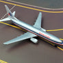 DIE-CAST MODEL — 🇺🇸 American Airlines — Boeing 737-800 — Herpa Wings — 1:500 — WITH ORIGINAL BOX —