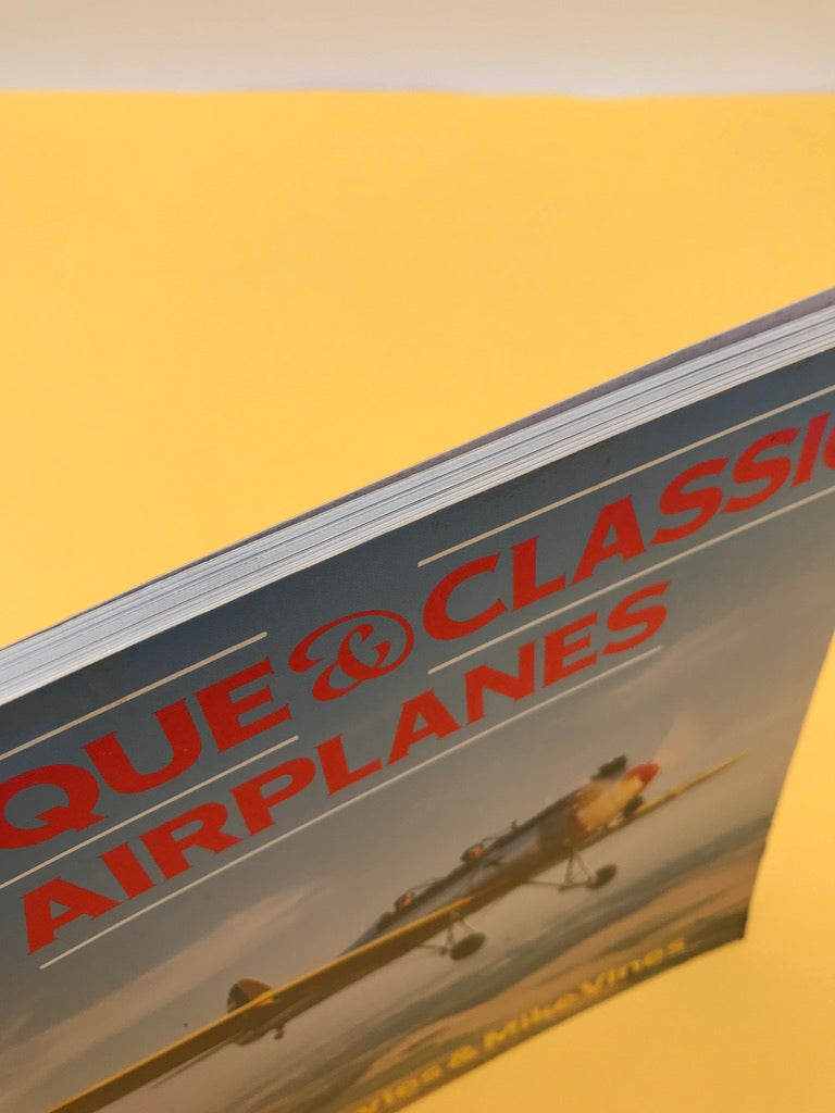 ANTIQUE & CLASSIC AIRPLANES
