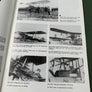 LICHT VLIEGWEZEN — AVIATION LÉGÈRE 25 ANS — avec signatures de l’équipe de la patrouille des «Blue Bees» —