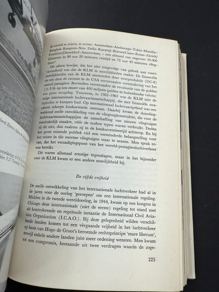 Van propeller tot straalturbine — geschiedenis van de luchtvaart — 167 FOTO'S EN TEKENINGEN —