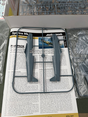 MAQUETTE À MONTER - Spitfire Mk.IIb ProfiPack Edition Eduard | No. 82154 | 1:48