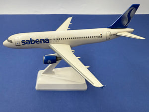 Airbus A320, SABENA, scale model 1 / 200 along with its box