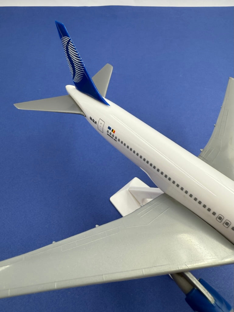 Modèle en plastique sur pied d'un Boeing 767 - 300 de la Sobelair / Sabena (Registration: OO-SLR)