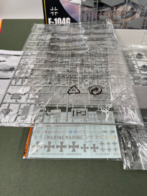 Maquette à monter - F-104G LUFTWAFFE STARFIGHTER KINETIC GOLD 1/48e **LIKE NEW INSIDE UNOPENED**