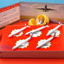 Airbus A330-300 - 🌍 Collection Kinder Surprise « Exclusive to Travellers » - coffret de 5 mini-maquettes en plastique avec présentoir