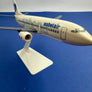 Modèle en plastique sur pied d'un Boeing 737- 300 de la Sobelair / Sabena (Registration: OO-SBZ)