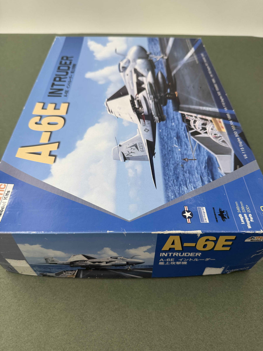 MAQUETTE À MONTER - A-6E Intruder **LIKE NEW INSIDE UNOPENED**