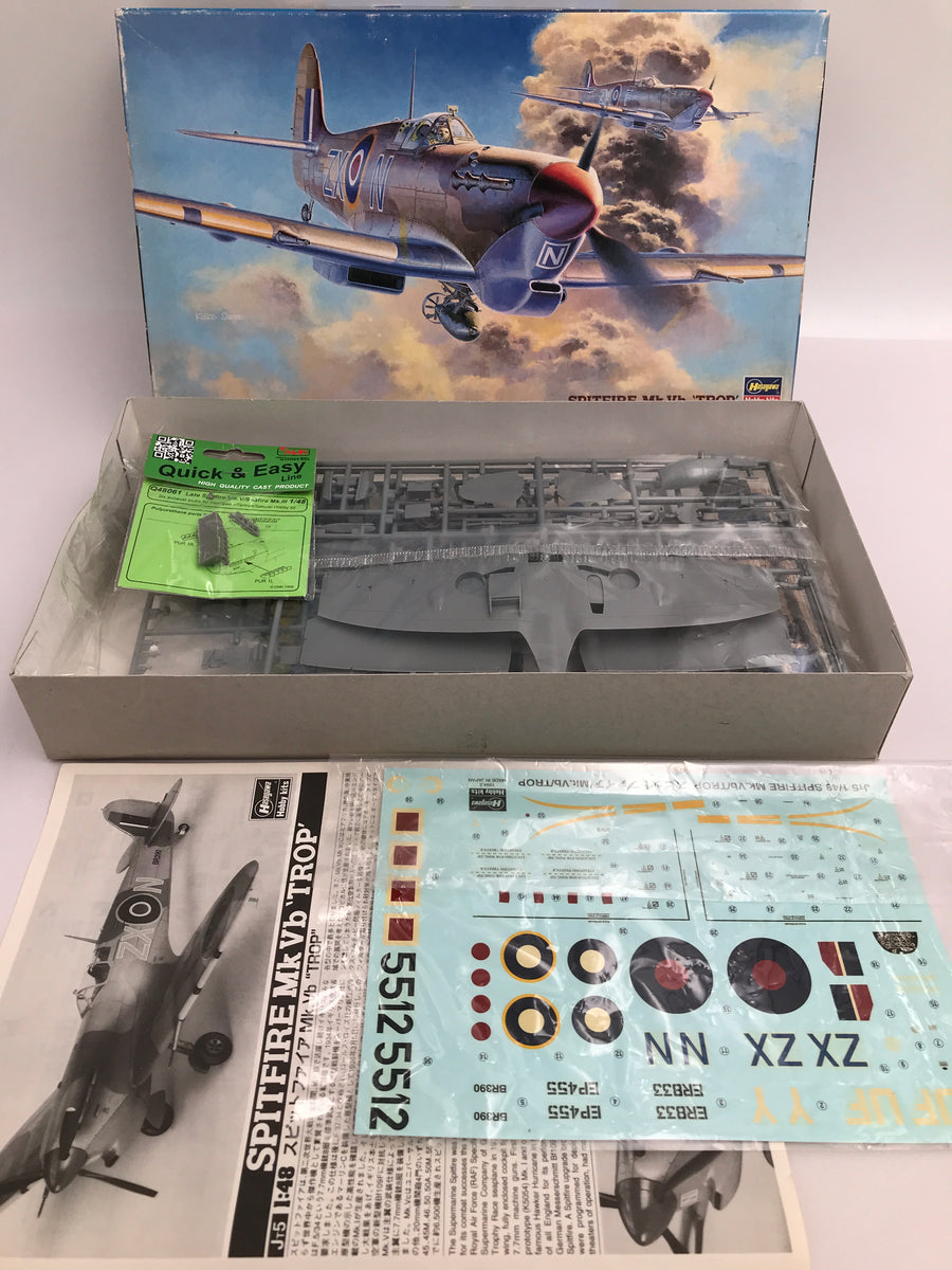 Maquette à monter - SPITFIRE Mk.Vb 'TROP' Hasegawa 1/48e  (COMME NEUF - INTÉRIEUR NON OUVERT)