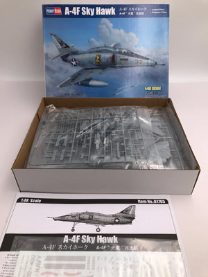 Maquette à monter – A-4F Sku Hawk – HOBBY BOSS 1/48 (LIKE NEW - INSIDE NON OPENED)