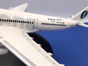 Maquette en bois sur pied d'un Airbus A340 - 211 de la Sabena *** 40 x 43 cm ***