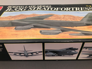 1/72 SCALE MODEL BOEING LATE MODEL B-52G STRATOFORTRESS (inside open sale for parts)