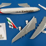 Airbus A380-800 — 🇦🇪 Emirates — maquette de bureau en plastique — échelle 1:250