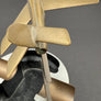 UNIQUE - Cendrier « trench art » réalisé à partir d’une pièce de moteur (authentique piston) – Force Aérienne belge, ca 1956–1970