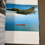 AVIONS ET HÉLICOPTÈRES DE COMBAT
