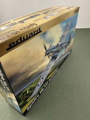 MAQUETTE À MONTER - Spitfire Mk.XVI Bubbletop ProfiPack Eduard | No. 8285 | 1:48
