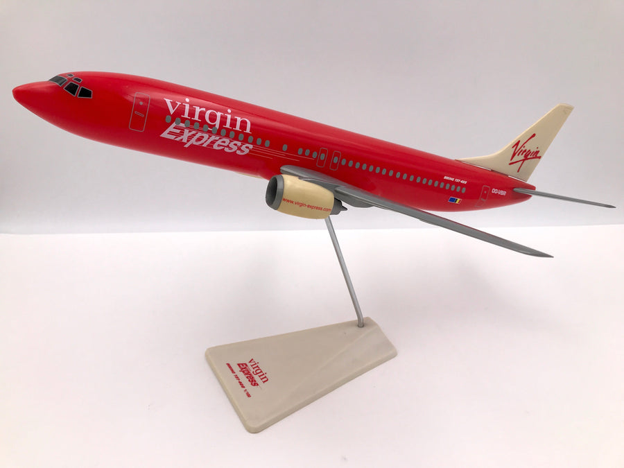 Maquette Boeing 737-400 "Virgin Express" 1/100 -- MAGNIFIQUE--