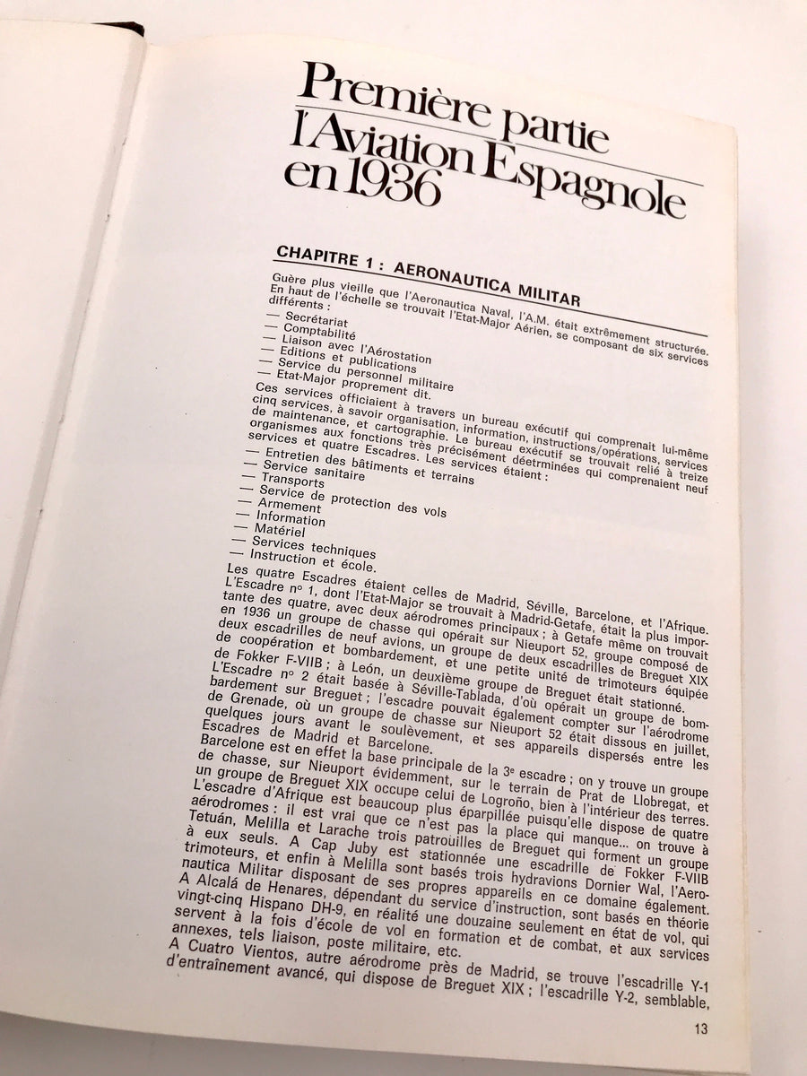 DOCAVIA N°8 - L'AVIATION REPUBLICAINE ESPAGNOLE (petite griffe sur la couverture, v. photo)