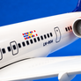 McDonnell Douglas MD-90 SRS – 🇩🇰🇳🇴🇸🇪 SAS Scandinavian Airlines – LN-ROA « Sigurd Viking » – Fratelli Cesana – métal – 1:100 – 42 × 32 cm – avec support