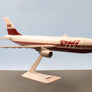 Airbus A300B4 - 🇩🇪 DHL Worldwide Express - maquette de bureau avec support – 27 × 23 cm