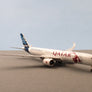 DIE-CAST MODEL — 🇶🇦 Qatar Airways — Airbus A350-900 XWB — Herpa — 1/500 — WITH ORIGINAL BOX —