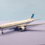 DIE-CAST MODEL — 🇰🇼 Kuwait Airways — Boeing 777-200 — Herpa — 1:500 — WITH ORIGINAL BOX —