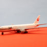 DIE-CAST MODEL — 🇯🇵 Japan Airlines — Boeing 777-200 — Herpa — 1:500 — WITH ORIGINAL BOX —