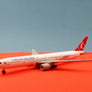 DIE-CAST MODEL — 🇹🇷 Turkish Airlines — Boeing 777-300 — 1:500 — WITH ORIGINAL BOX —