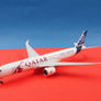 DIE-CAST MODEL — 🇶🇦 Qatar Airways — Airbus A350-900 XWB — Herpa — 1:500 — WITH ORIGINAL BOX —