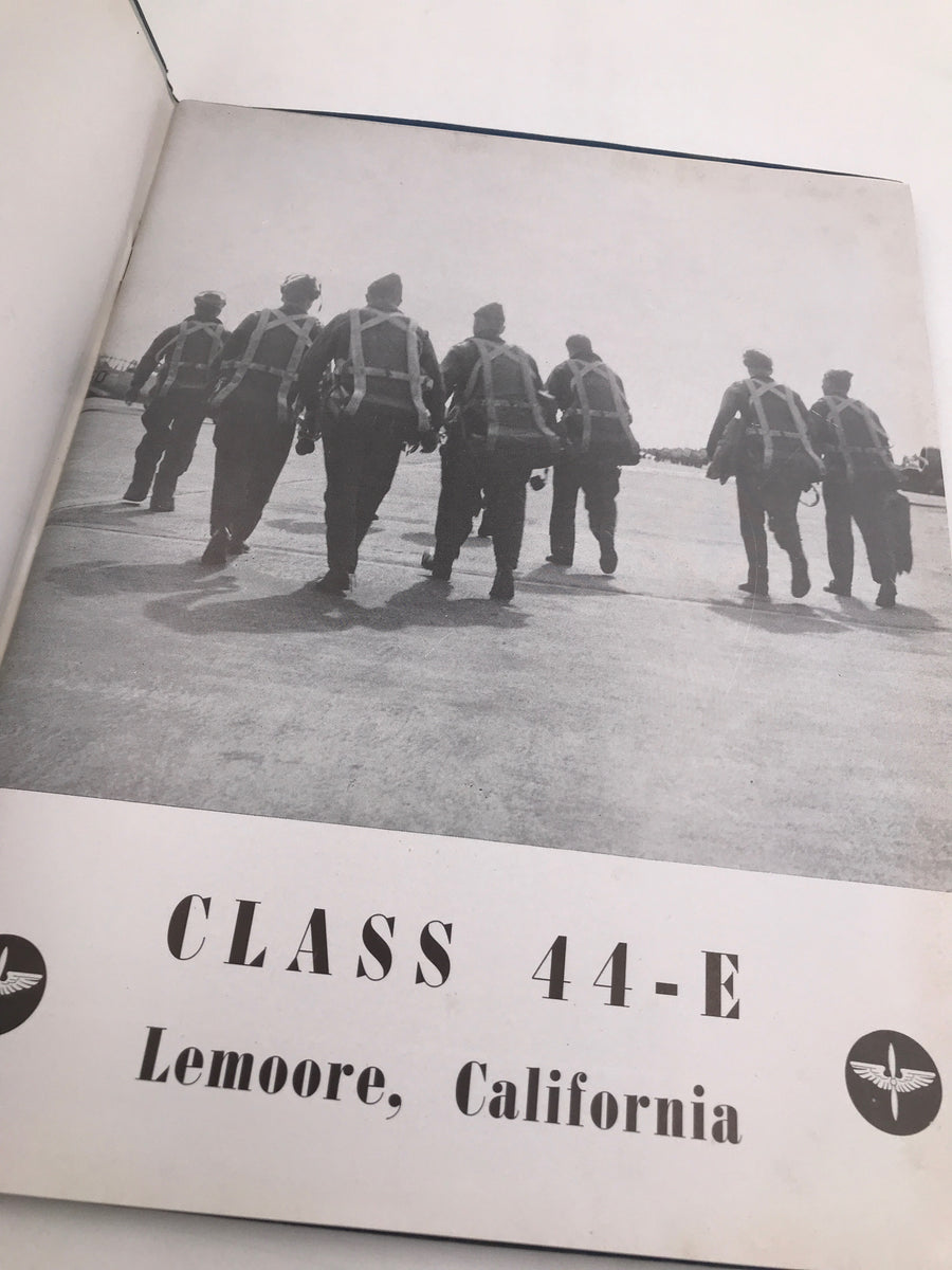 [YEARBOOK] PASSING LIGHT - CLASS 44-E / LEMOORE ARMY AIR FIELD (WWII)