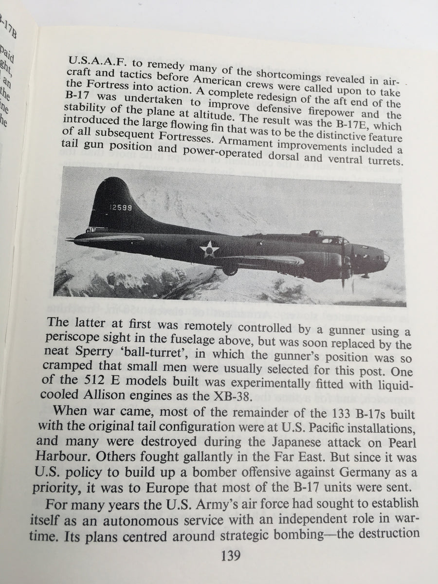 the Bomber Aircraft POCKETBOOK